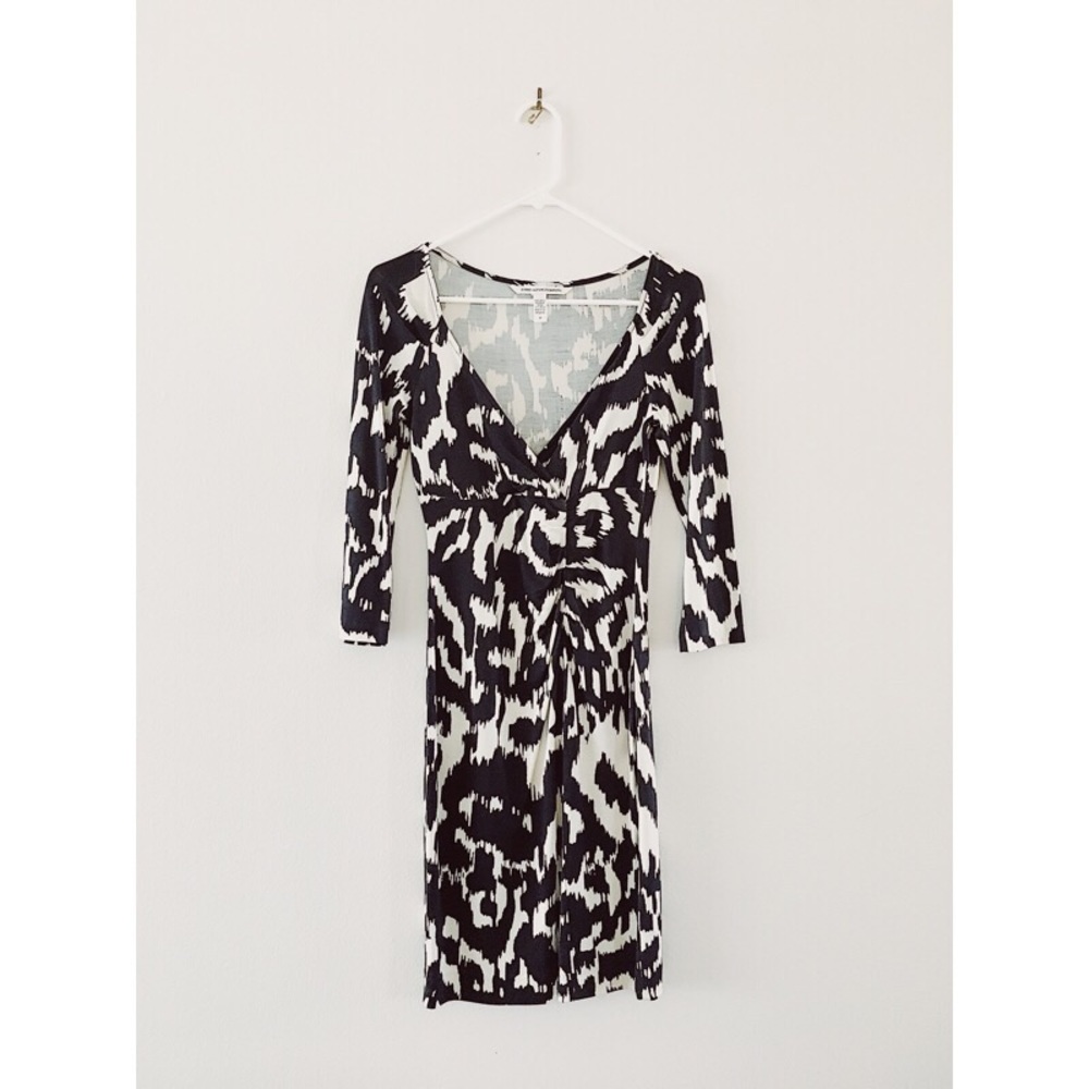Bodycon Long-Sleeve Deep V-Neck Dress
